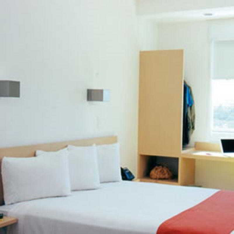One San Luis Potosi Glorieta Juarez Hotel Room photo